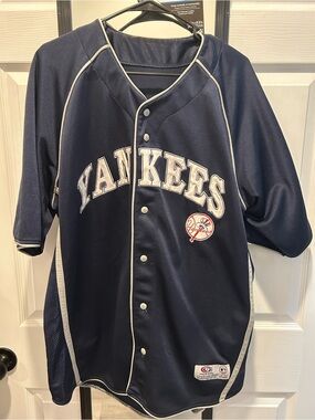Navy Yankees Button-Up Baseball Jersey with Contrast Piping